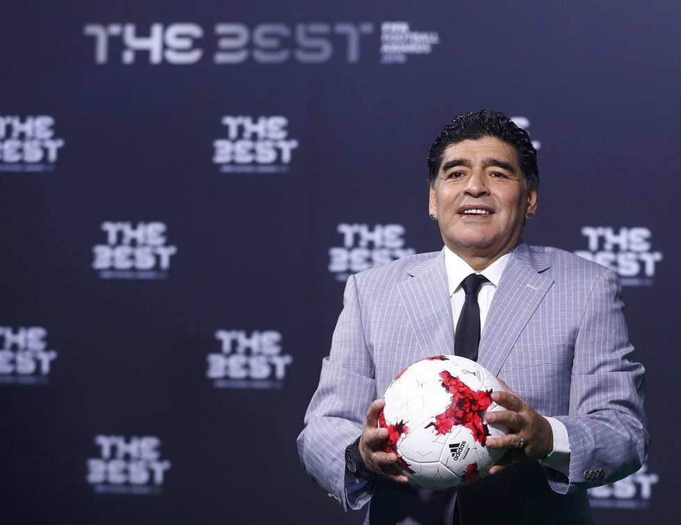 Ceremonii FIFA navštívil i legendární Diego Maradona