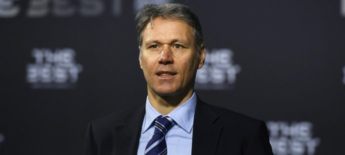 Technický ředitel mezinárodní federace FIFA  Marco van Basten
