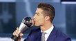 Cristiano Ronaldo je magnet na trofeje. Tentokrát si odnesl cenu FIFA pro nejlepšího hráče světa