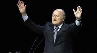 Blatter byl počtvrté zvolen šéfem světového fotbalu