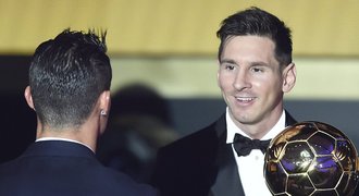 Lionel MESSI je zase KRÁL! Zlatý míč mu patří už popáté