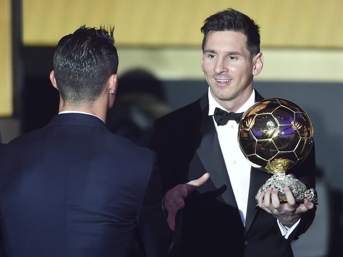 Lionel MESSI je zase KRÁL! Zlatý míč mu patří už popáté Lionel MESSI je zase KRÁL! Zlatý míč mu patří už popáté