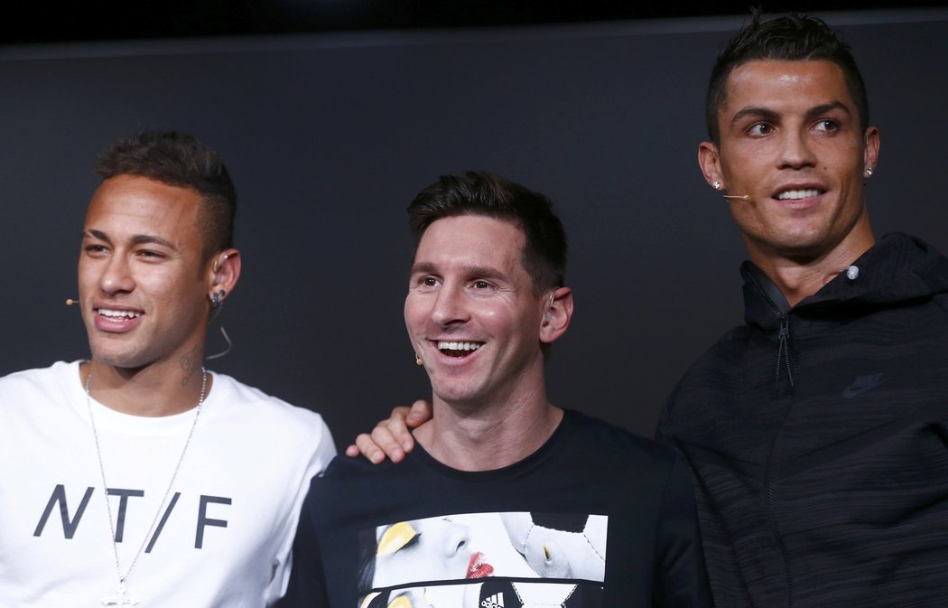 Neymar, Messi a Ronaldo. Trojice fotbalistů nominovaná na výhru v anketě Zlatý míč za rok 2015