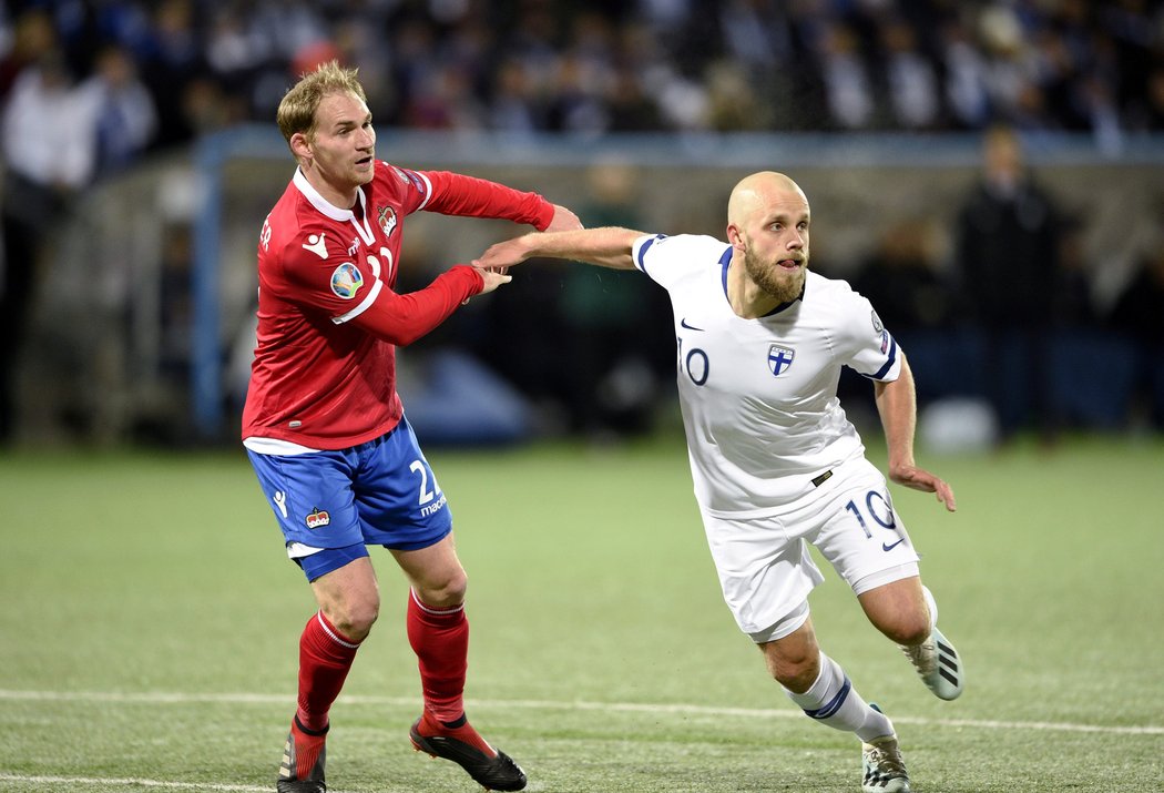 Teemu Pukki pomohl v pátečním zápase Finsku dvěma góly