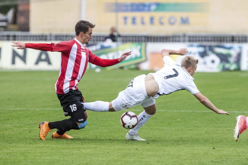 Díky pohodové výhře se Hradec Králové vrátil na první místo v tabulce