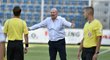 Emotivní trenér Hradce Miroslav Koubek si vysloužil za své protesty i žlutou kartu