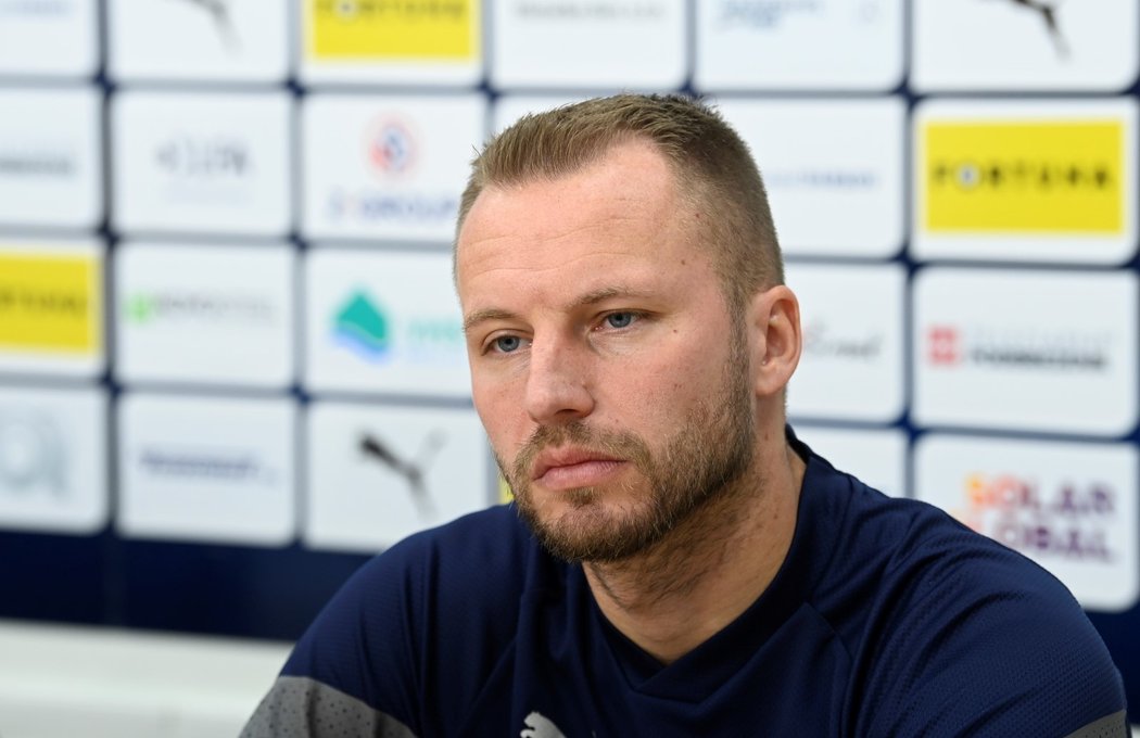 Michal Kadlec na tiskové konferenci Slovácka