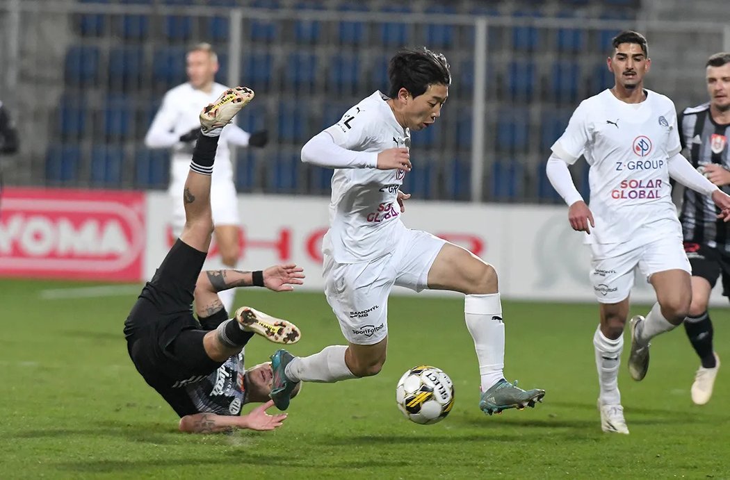 Seung-Bin Kim během zápasu proti Českým Budějovicím