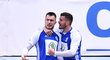 Nikolaj Komličenko (vlevo) oslavuje proměněnou penaltu proti Plzni
