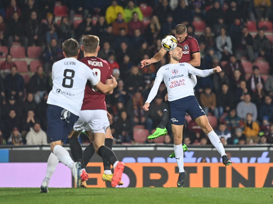 Sparta se v utkání se Slováckem do půl hodiny dočkala vedení 2:0