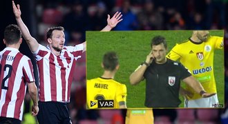 VAR na Spartě? Sudí Orel s Markem ukázali, jak nepracovat s videem