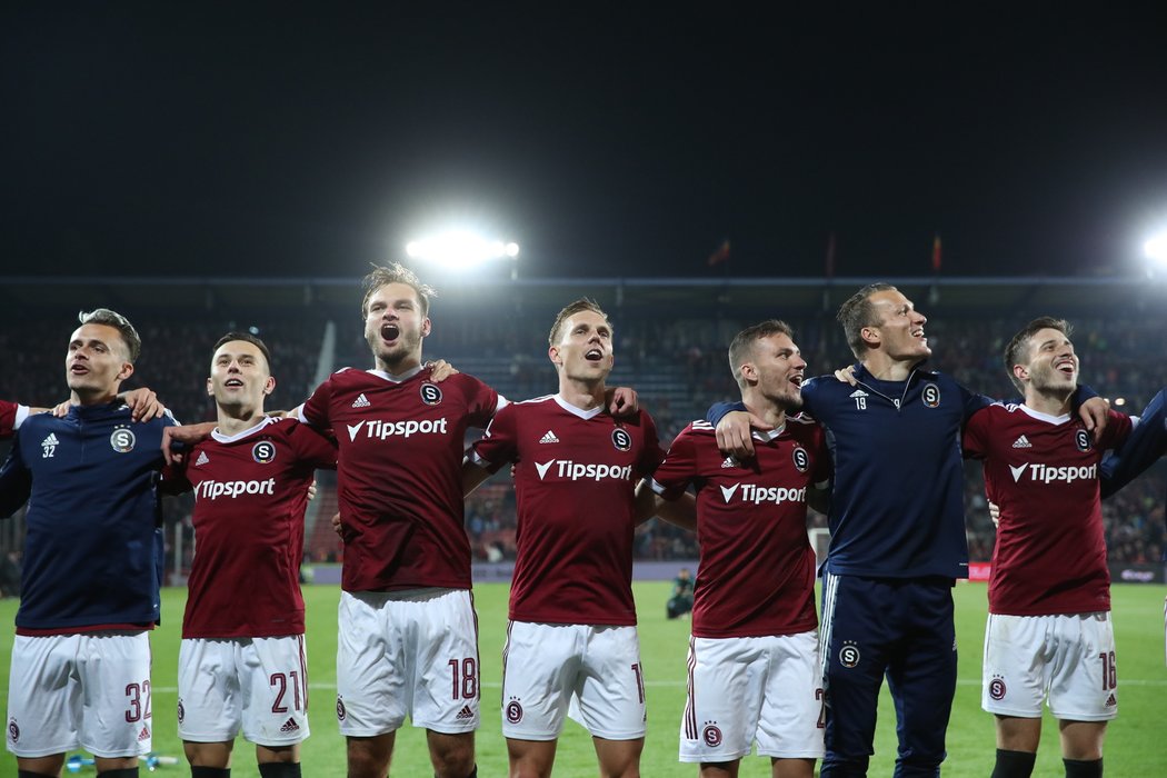 Sparta slaví výhru v derby