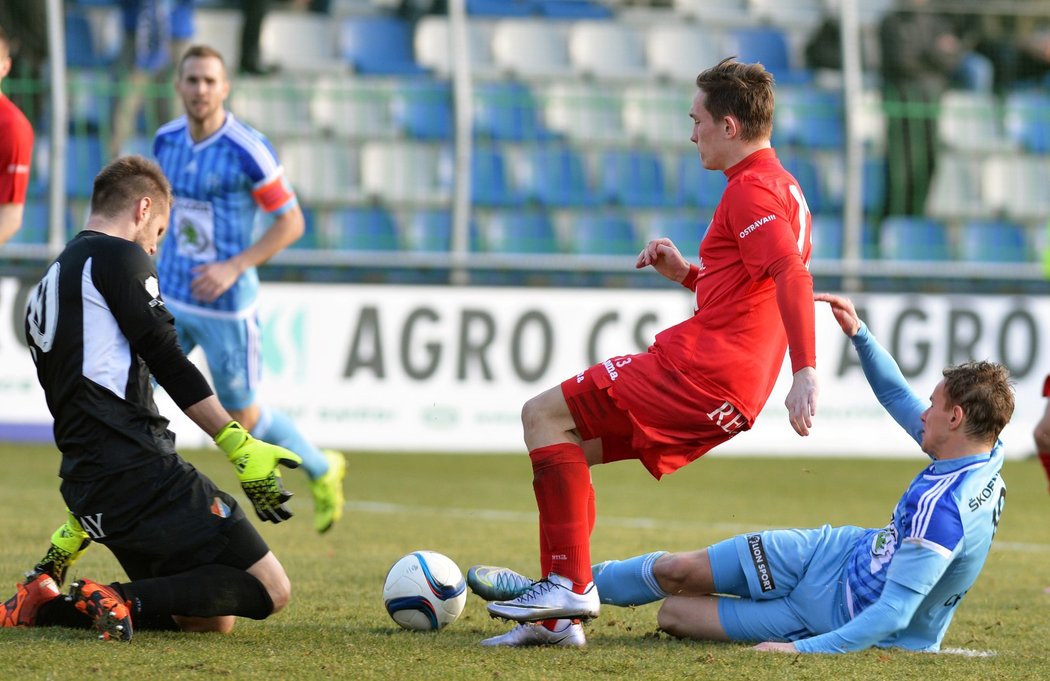 Záložník Dan Ožvolda momentálně působí ve Vítkovicích