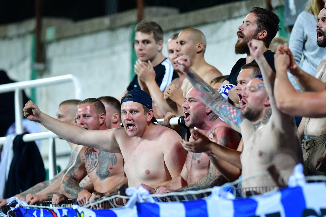 Fanoušci během zápasu Bohemians - Olomouc