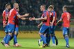 Plzeňští fotbalisté se radují z vyrovnání na hřišti Bohemians, o které se vlastním gólem postaral obránce Till Schumacher