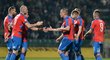 Plzeňští fotbalisté se radují z vyrovnání na hřišti Bohemians, o které se vlastním gólem postaral obránce Till Schumacher