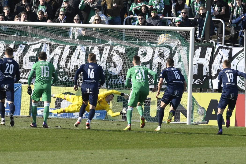 David Puškáč (není na fotce) otevřel proti Slovácku skóre z penalty