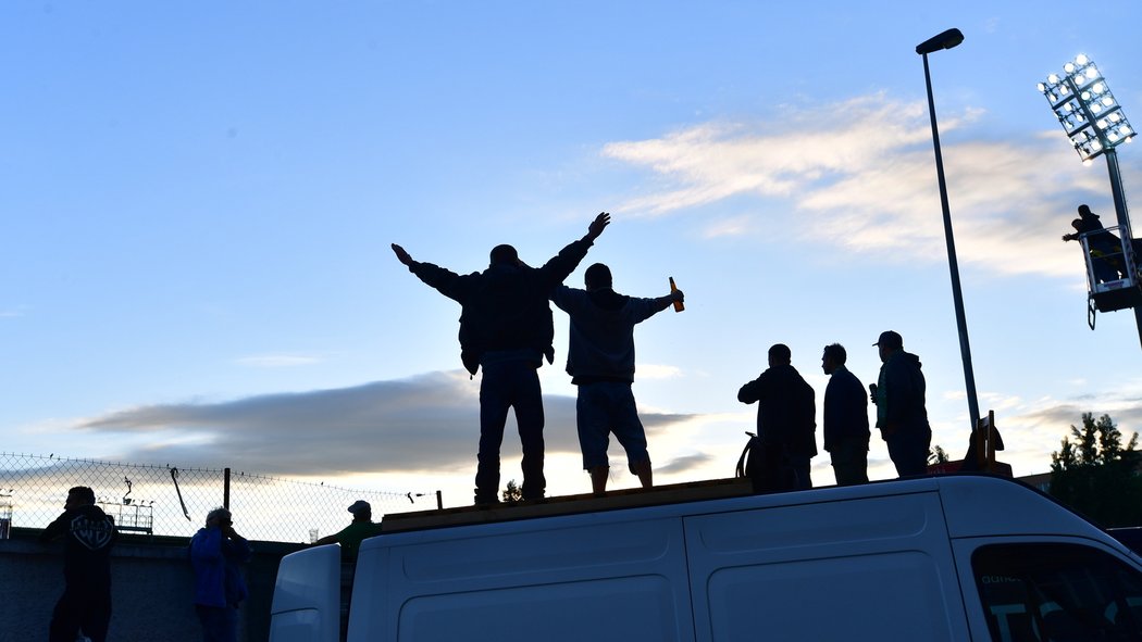 Fanoušci Bohemians si zvykli sledovat zápasy ze štaflí, policii došla trpělivost