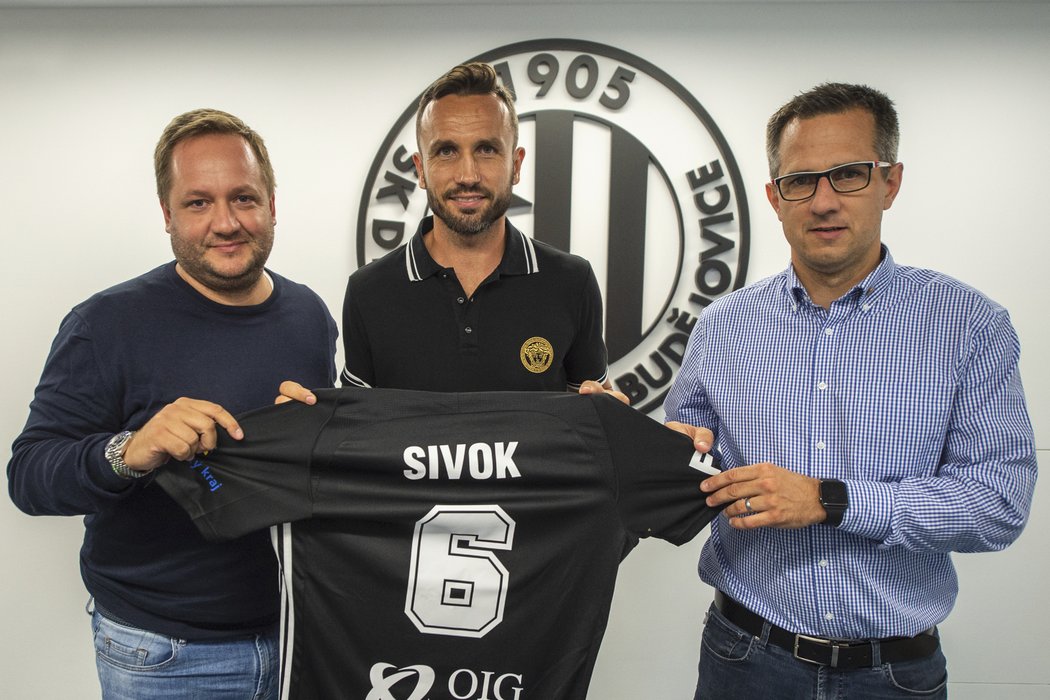 Tomáš Sivok podepsal smlouvu do konce sezony