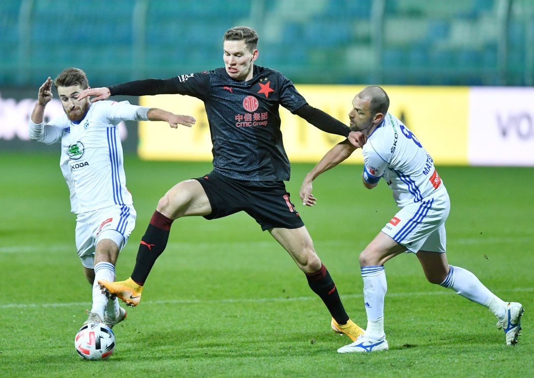 Dominik Mašek v dresu Mladé Boleslavi proti Slavii