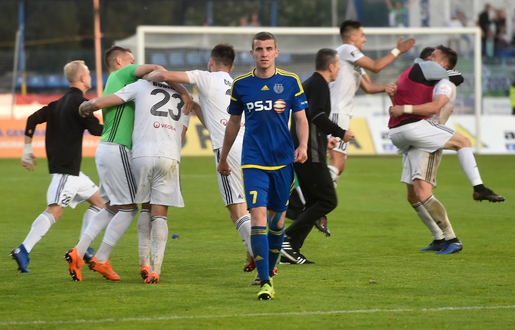 Jihlavští fotbalisté nezvládli odvetu baráže o FORTUNA:LIGU, doma s Karvinou jen remizovali 1:1