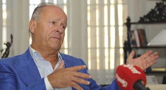 Paukner: Proč krachnul prodej Dukly? Jakou posilu mu chválil Křetínský?