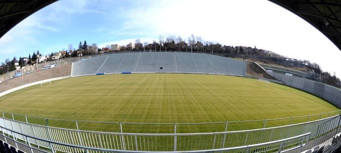 Ligový fotbal se na Bazalech hrál naposledy na jaře 2015