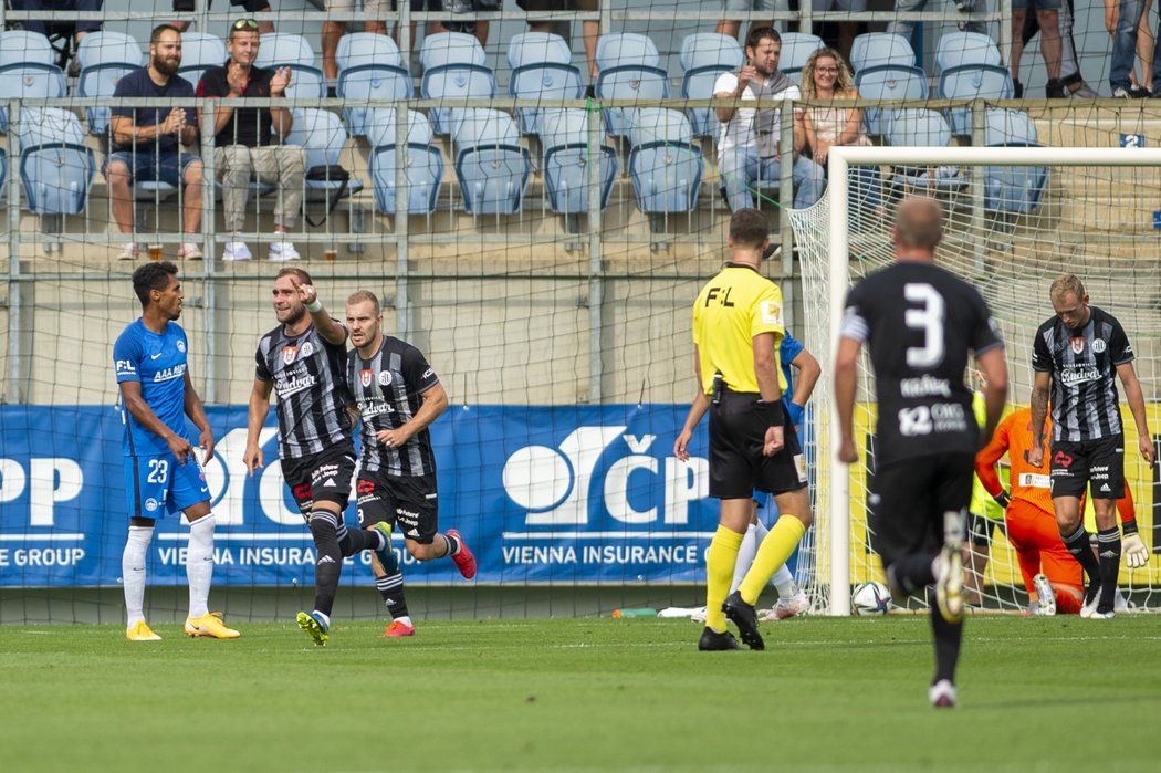 České Budějovice slaví branku Martina Sladkého proti Liberci