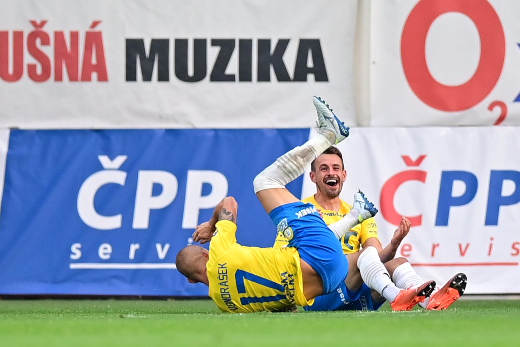 Jakub Urbanec oslavuje svůj druhý gól proti Plzni
