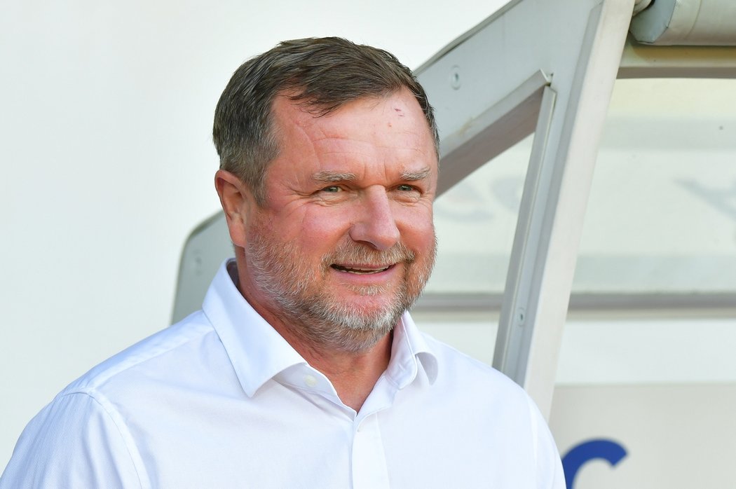 Pavel Vrba na začátku zápasu v Teplicích