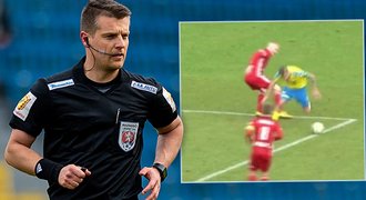 Navrátilec Proske nepískl penaltu pro Teplice. Hejkal: Podle mě jasná