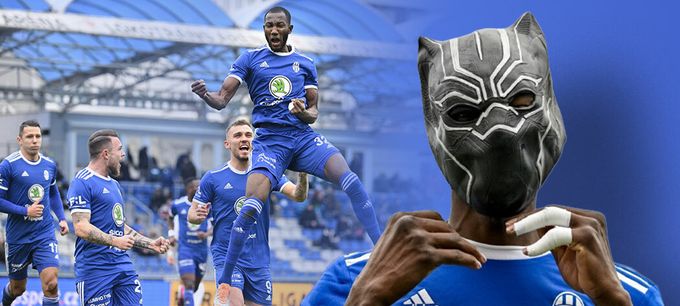Jawo jako Aubameyang: Černý panter měl být žlutý, masku schoval za trenky Jawo jako Aubameyang: Černý panter měl být žlutý, masku schoval za trenky