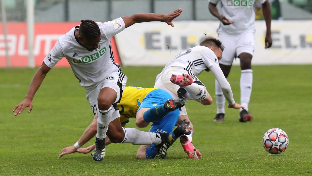 Karviná si ve 33. kole poradila s Teplicemi 2:0