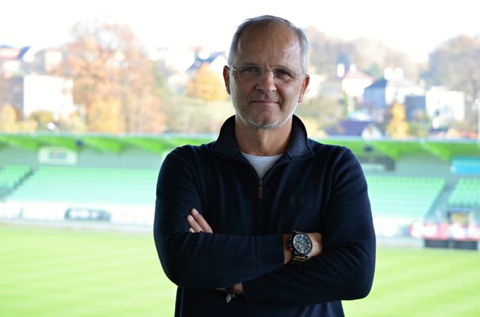 Nový trenér pro Karvinou. Po Strakovi tým převzal Slovák Jarábek Nový trenér pro Karvinou. Po Strakovi tým převzal Slovák Jarábek