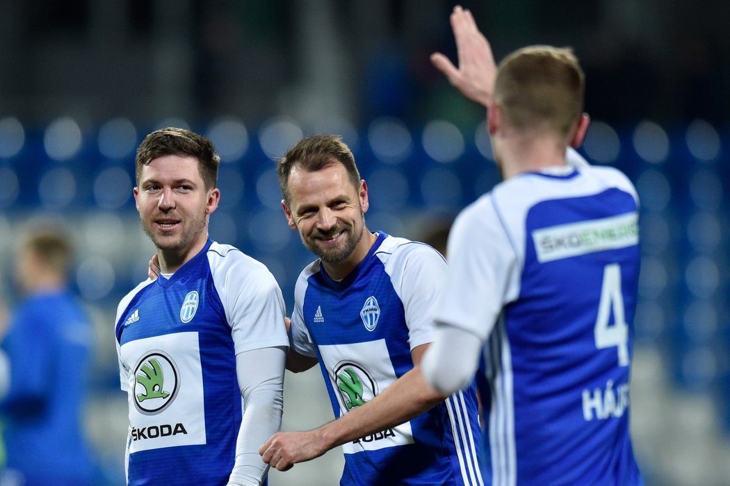 Tomáš Přikryl (vlevo) rozhodl o výhře Mladé Boleslavi nad Jabloncem 1:0