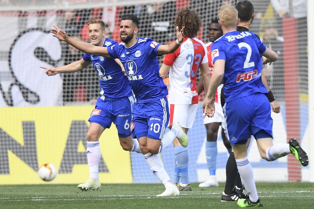 Jakub Yunis poslal Olomouc v Edenu do vedení