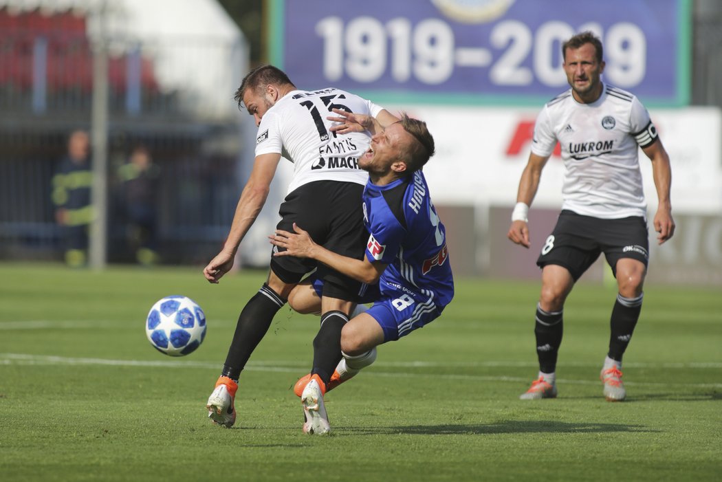 David Houska a Antonín Fantiš v ostrém souboji