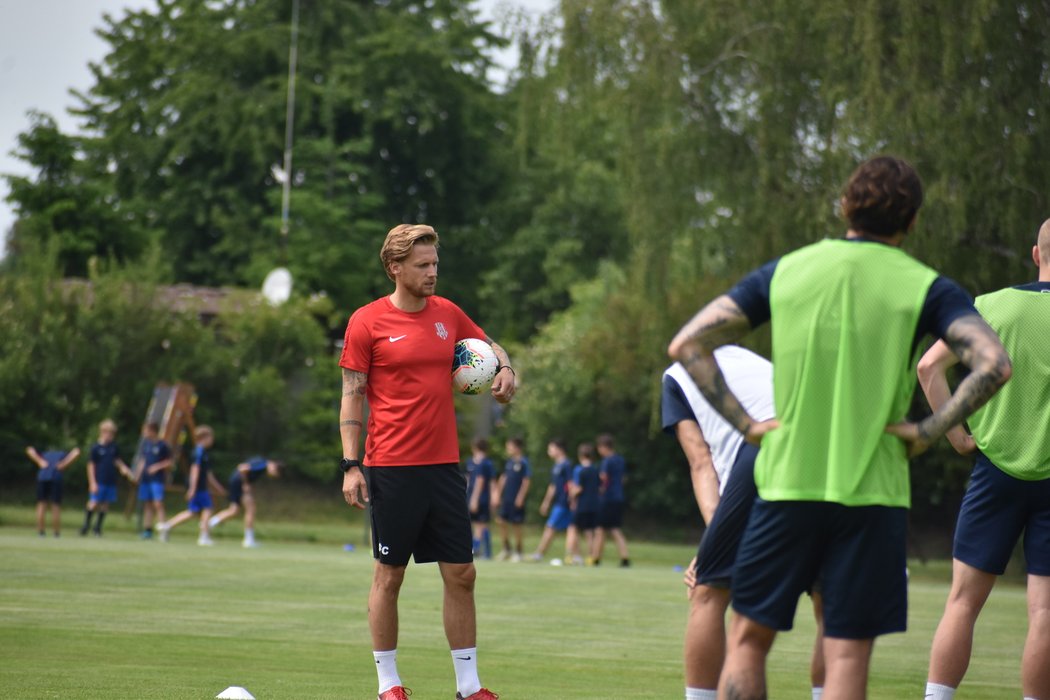 Radoslav Kováč vede jako kouč poprvé trénink Opavy