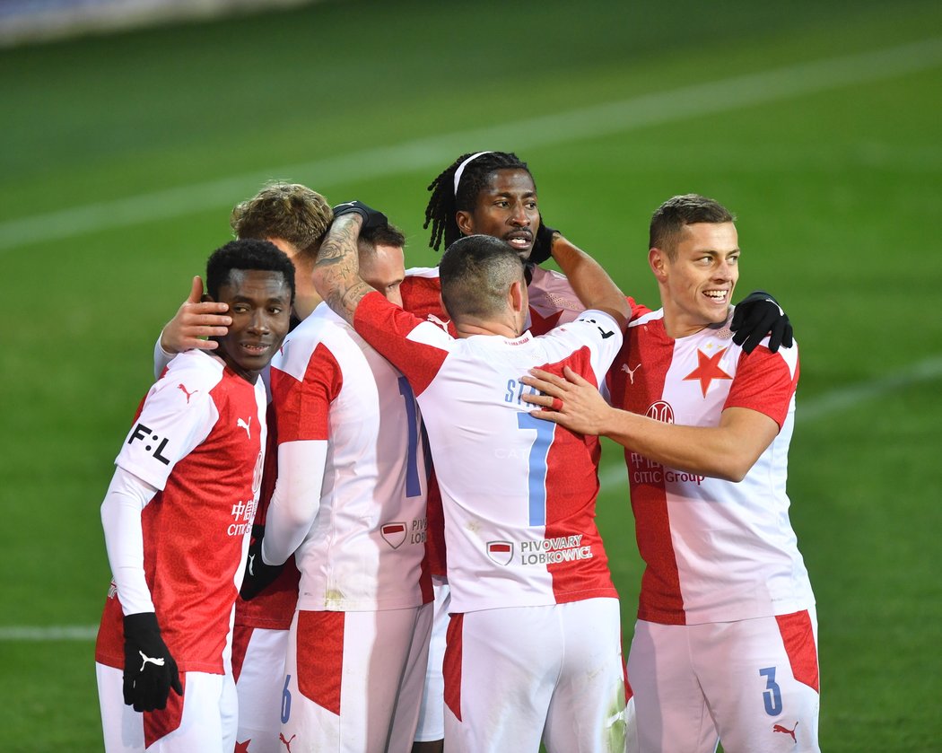 Fotbalisté Slavie si v Opavě zastříleli