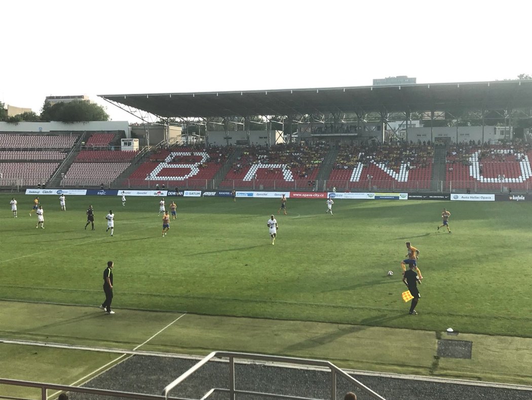 Na první „domácí“ zápas Opavy si do Brna našlo cestu jen 1118 diváků