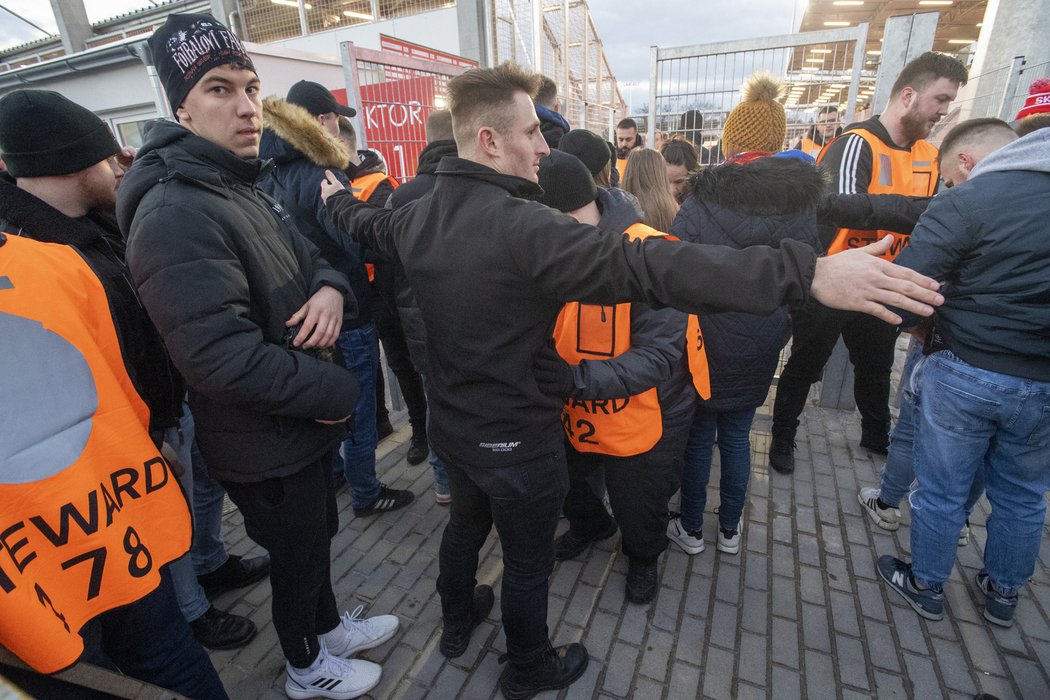 Pardubice zápasem se Slavií otevřely nový stadion