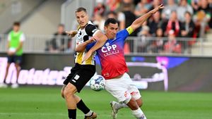 VIDEO: Pardubice - Hradec 1:1. Černého penalta na výhru v derby nestačila