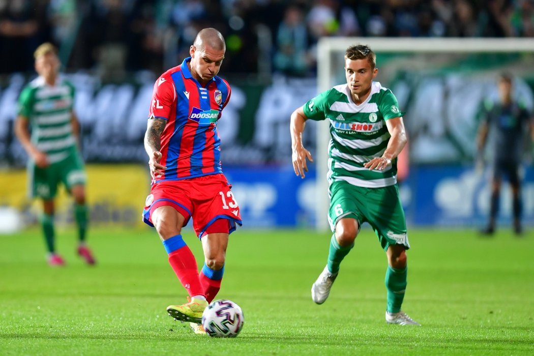 Zdeněk Ondrášek v akci při svém ligovém debutu za Plzeň proti Bohemians