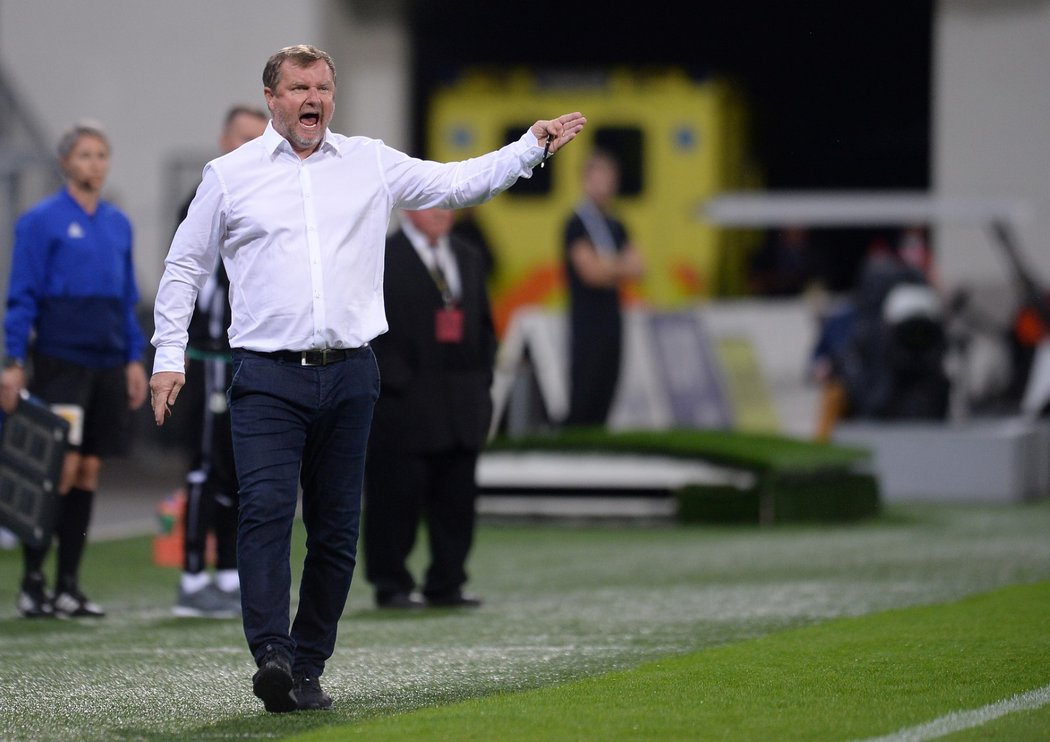 Trenér Pavel Vrba v dobách kdy trénoval Plzeň.