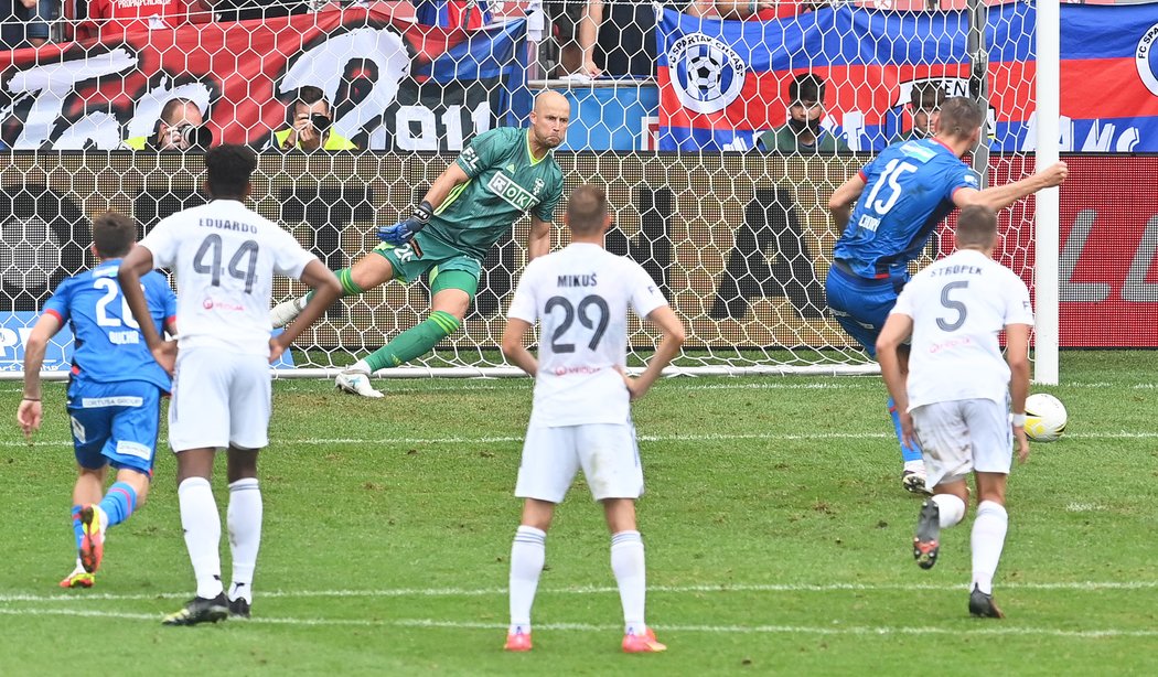 Tomáš Chorý si poradil s penaltou