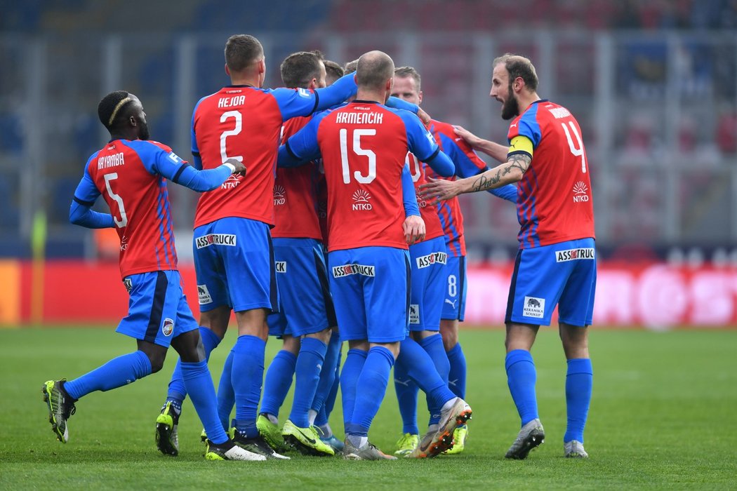 Fotbalisté Viktorie Plzeň slaví vyrovnání v utkání s Libercem