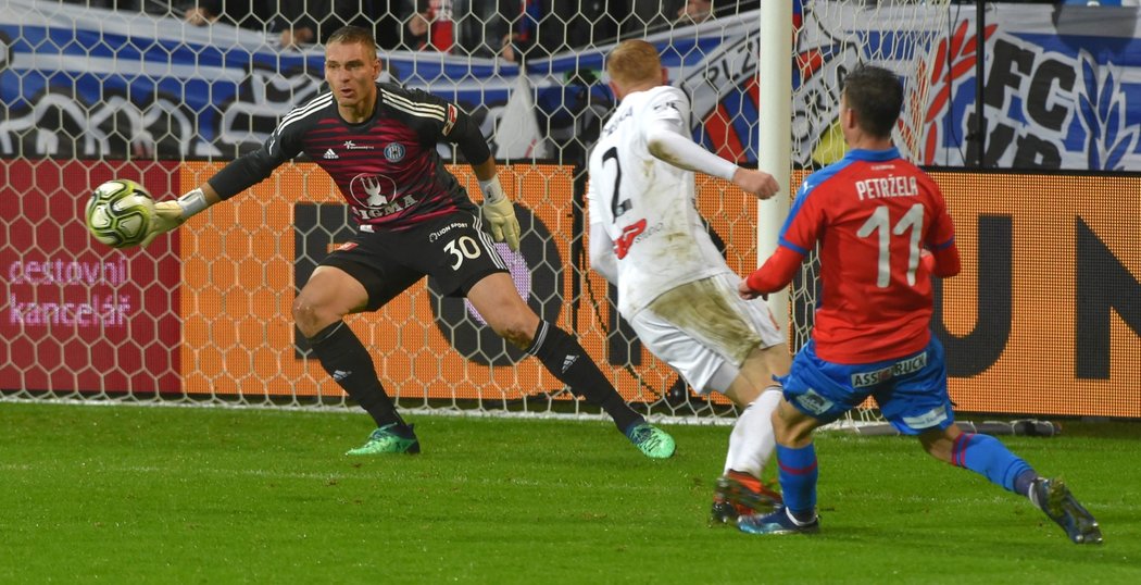 Petržela skvěle našel Chorého, který poslal Plzeň do vedení 1:0