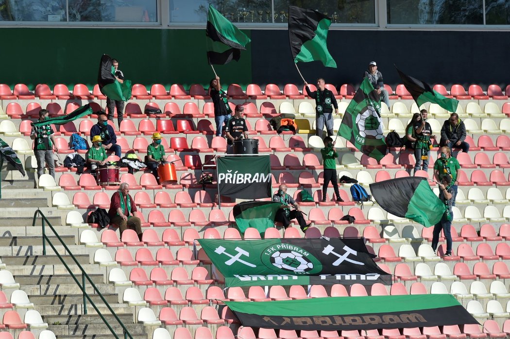 Příbramští fanoušci před utkáním domácího týmu s Baníkem Ostrava