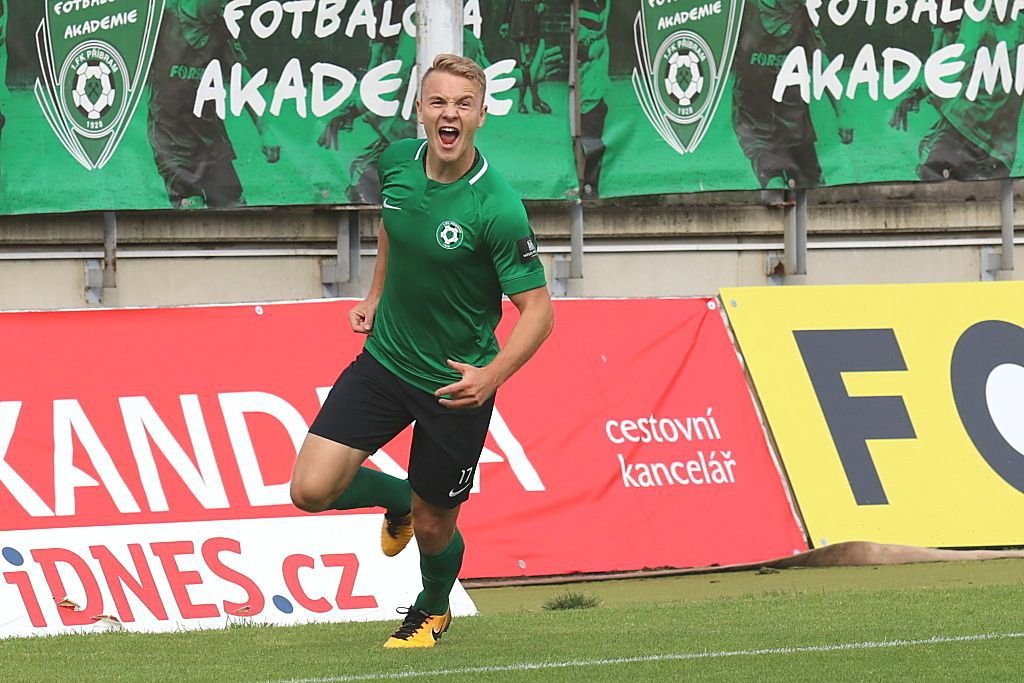 Příbramský Jan Matoušek se raduje z gólu do sítě Bohemians