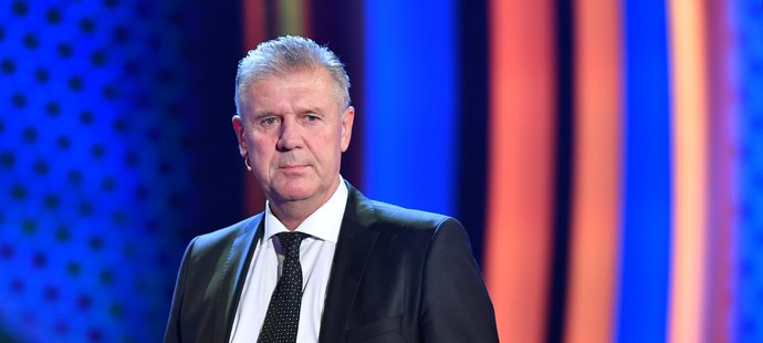 Předseda komise rozhodčích Jozef Chovanec připouští nespokojenost s výkony sudích v minulé sezoně, podle něj však šlo o osobní selhání